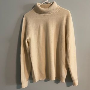 Uniqlo wool turtleneck sweater